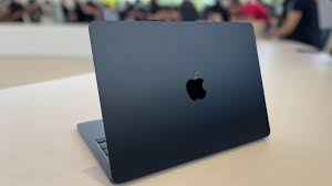 MacBook Air M2 Black Edition